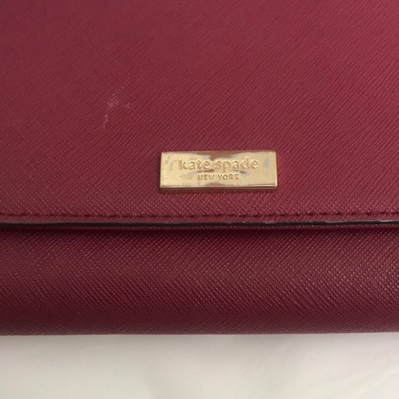 Kate Spade Travel Wallet - Picture 3 of 4